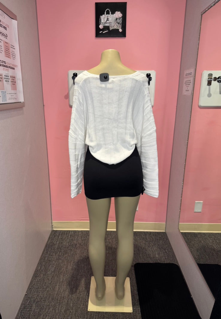 Silvia white crop kited button top