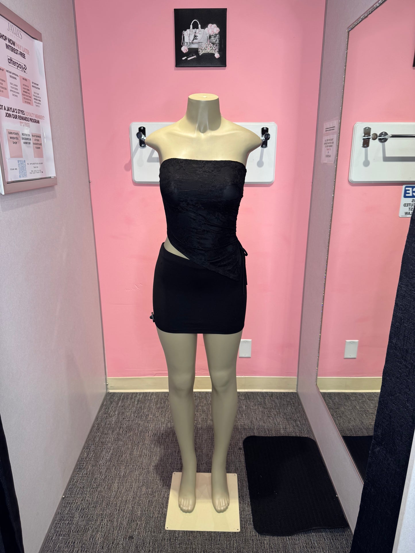 Chaire black asymmetrical top