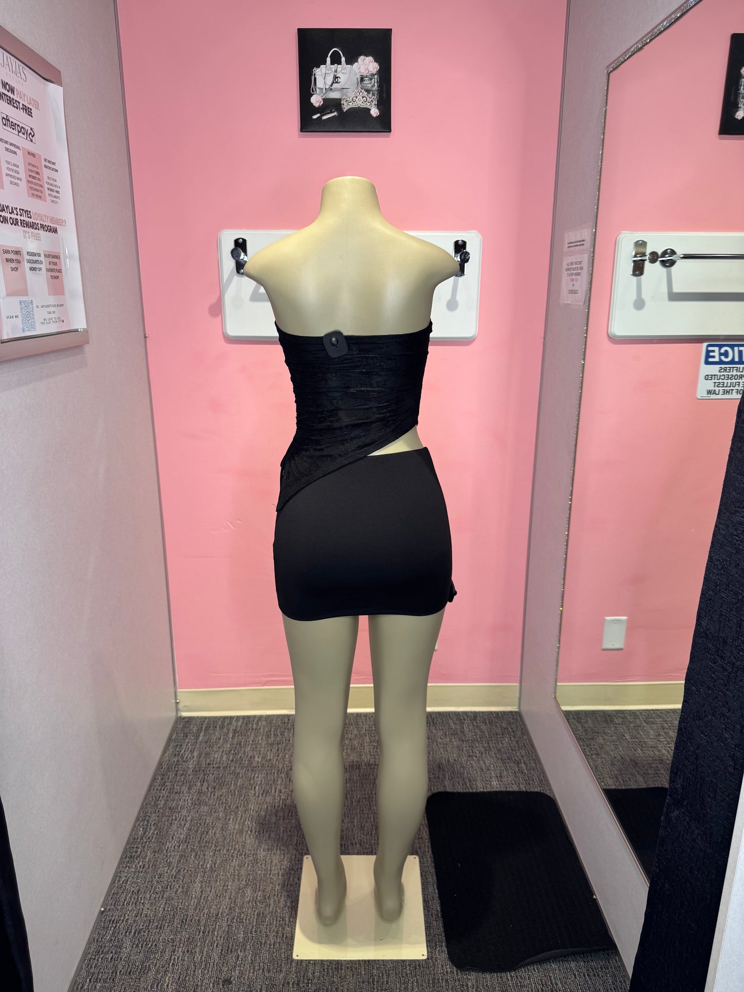 Chaire black asymmetrical top