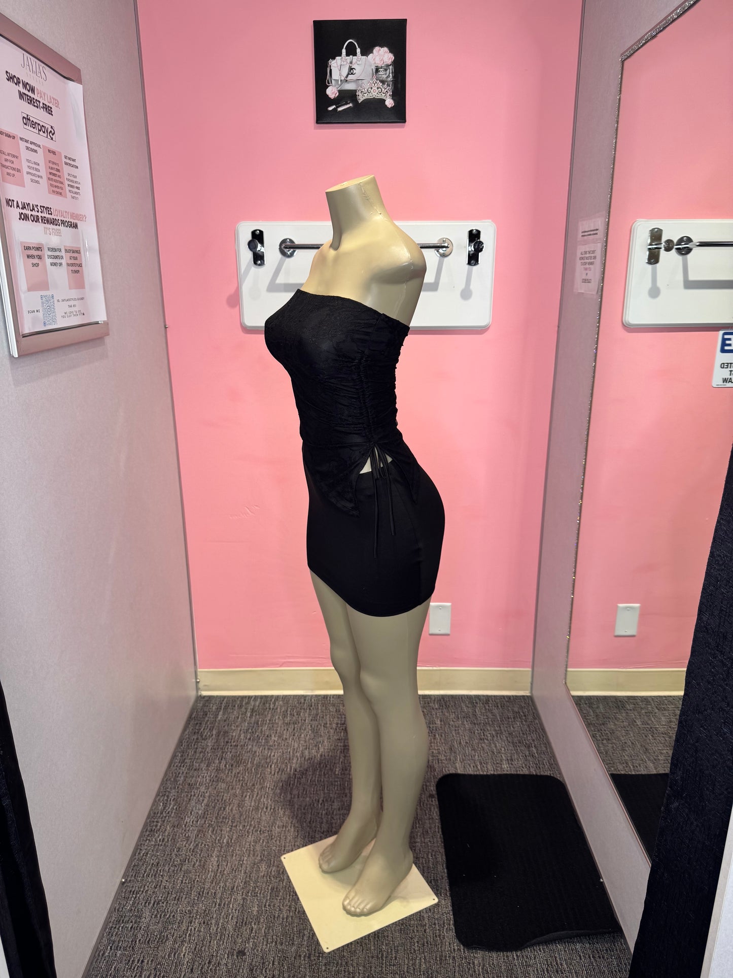Chaire black asymmetrical top