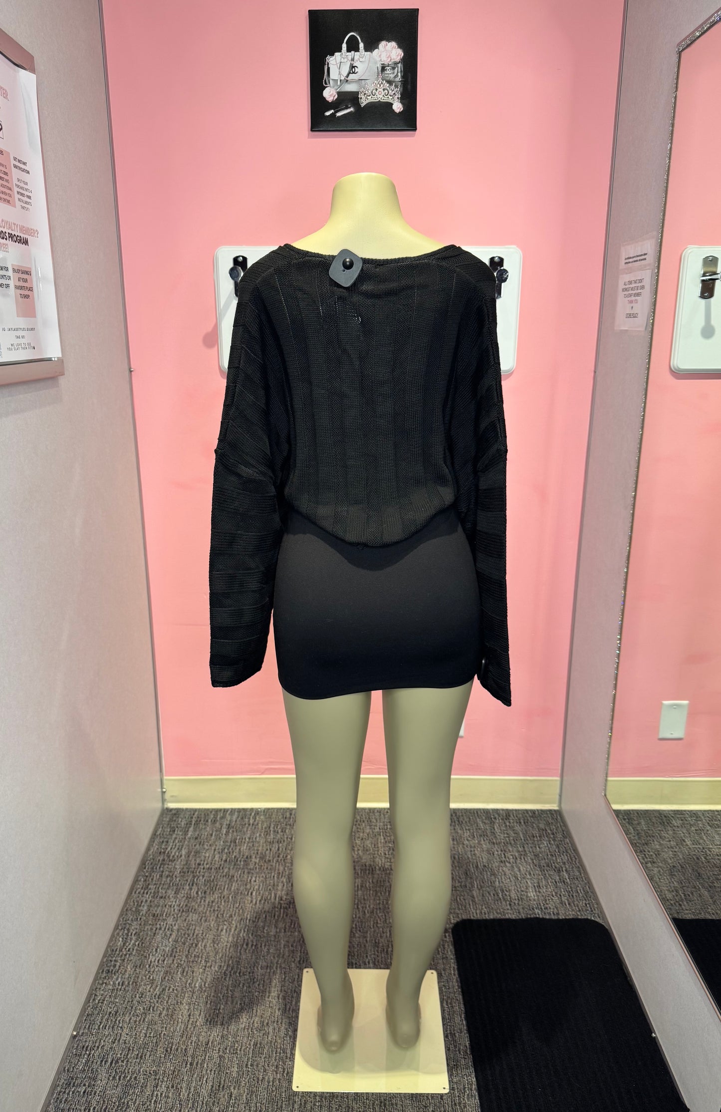 Silvia black crop kited button top